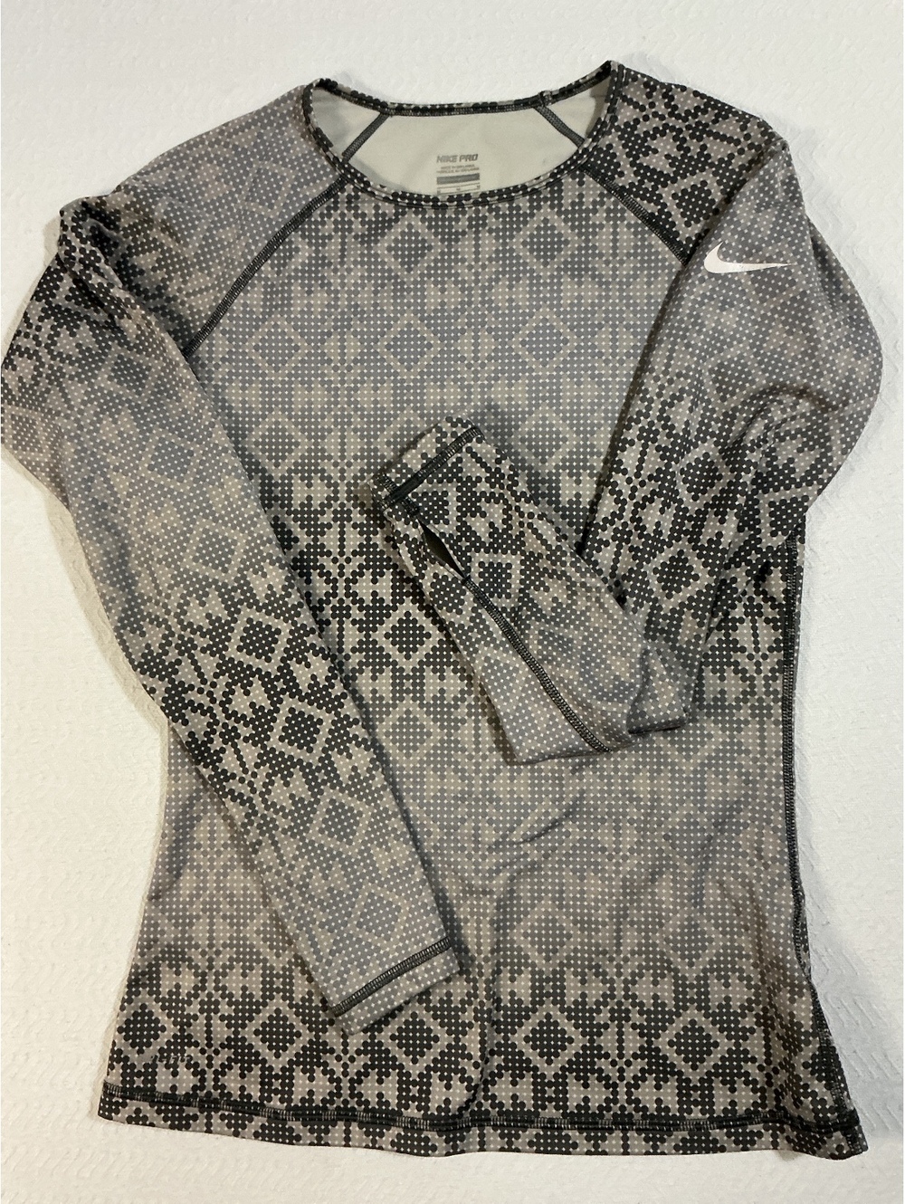 Nike Pro Hyperwarm Nordic style geometric performance top Women's Medium